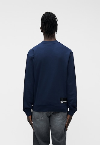 KARL LAGERFELD JEANS Mikina 'ESSENTIAL' - Modrá