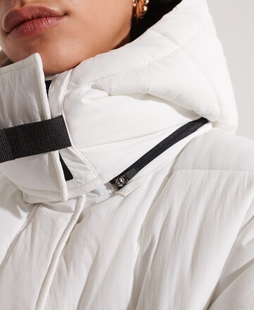 Veste d’hiver 'Expedition Cocoon' Superdry en blanc