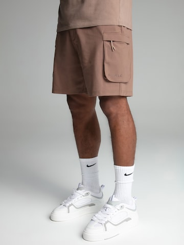 Regular Pantalon cargo SikSilk en marron