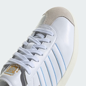 ADIDAS ORIGINALS Σνίκερ χαμηλό 'Gazelle' σε λευκό