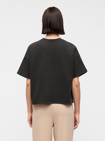 Felpa 'PCCHILLI' di PIECES in nero