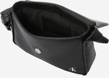 Sac à bandoulière Calvin Klein Jeans en noir