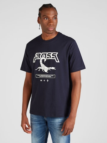BOSS T-shirt 'Scorpion' i blå: framsida