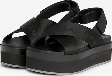 Calvin Klein Jeans Páskové sandály – černá