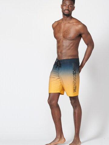 Șorturi de baie de la KOROSHI pe galben