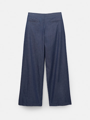 Wide leg Pantaloni cu cute de la Pull&Bear pe albastru