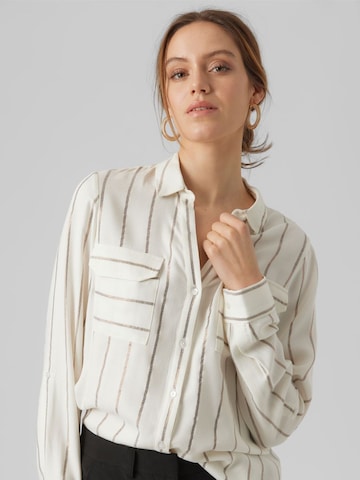 Camicia da donna 'CORIS' di VERO MODA in bianco