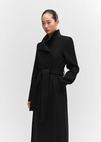 MANGO Płaszcz zimowy 'Sirenita' w kolorze czarny: przód