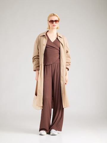 ABOUT YOU Тениска 'Fee' в червено