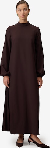 Abito 'Pleated Crepe Dress' di Touché Privé in marrone: frontale