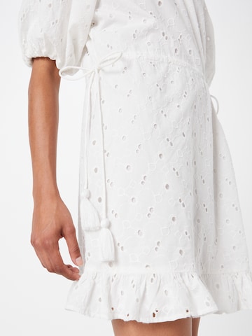 Robe d’été 'Belle' River Island en blanc