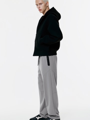 regular Pantaloni di Pull&Bear in grigio