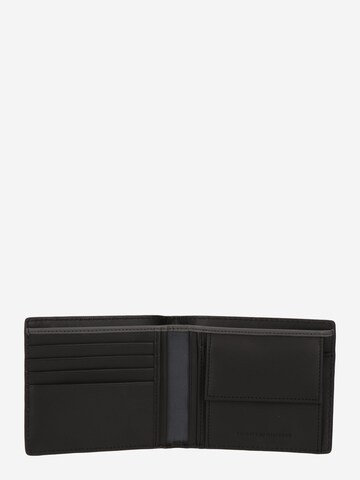 TOMMY HILFIGER Wallet in Black