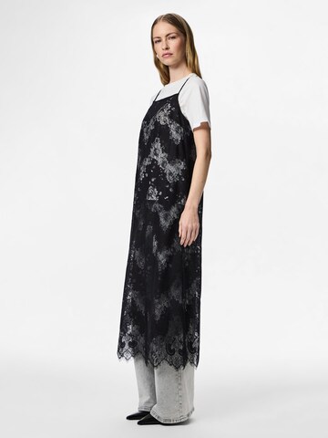 PIECES Jurk 'PCRINNE SPITZEN' in Zwart