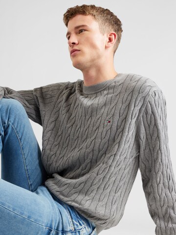 TOMMY HILFIGER - Pullover 'Classics' em cinzento