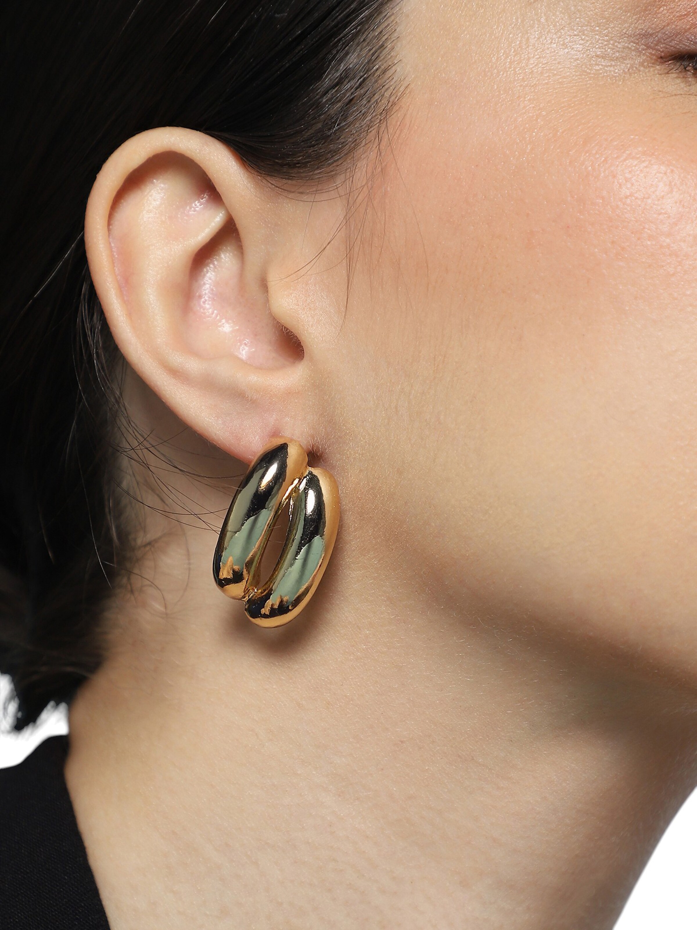 SOHI Kõrvarõngas 'Naina', värv Kuld