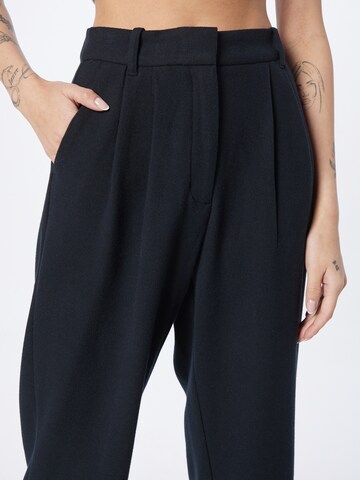 Abercrombie & Fitch Wide leg Pleat-front trousers in Black