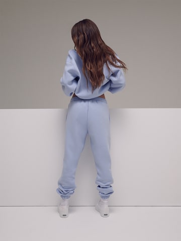 Tapered Pantaloni 'Hanna' di LENI KLUM x ABOUT YOU in blu