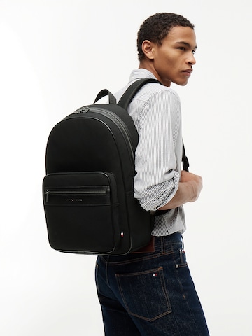 TOMMY HILFIGER Backpack in Black