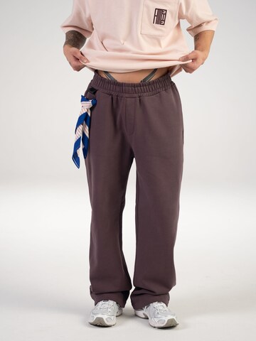 Alessandro Magno Loose fit Workout Pants in Brown: front