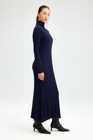 Touche Prive Knit dress in Blue