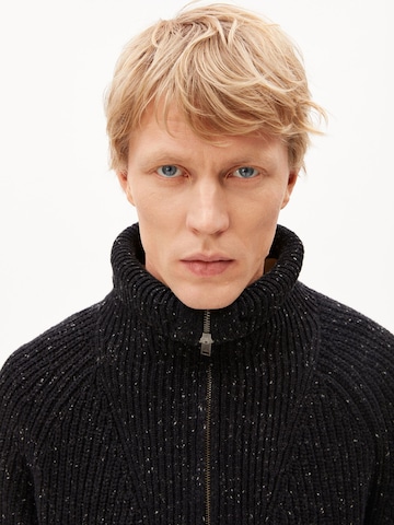 ARMEDANGELS Troyer TWEED in Schwarz