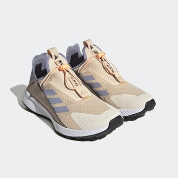 Chaussure basse 'Voyager 21' ADIDAS TERREX en beige