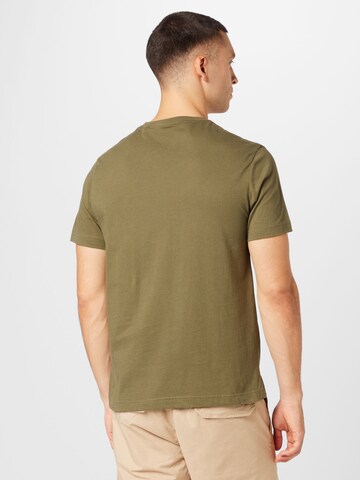 Tricou de la GANT pe verde