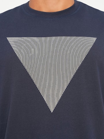 T-Shirt GUESS en bleu