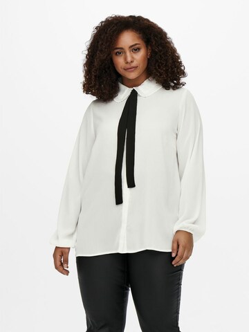 Camicia da donna 'GERRY' di ONLY Carmakoma in bianco