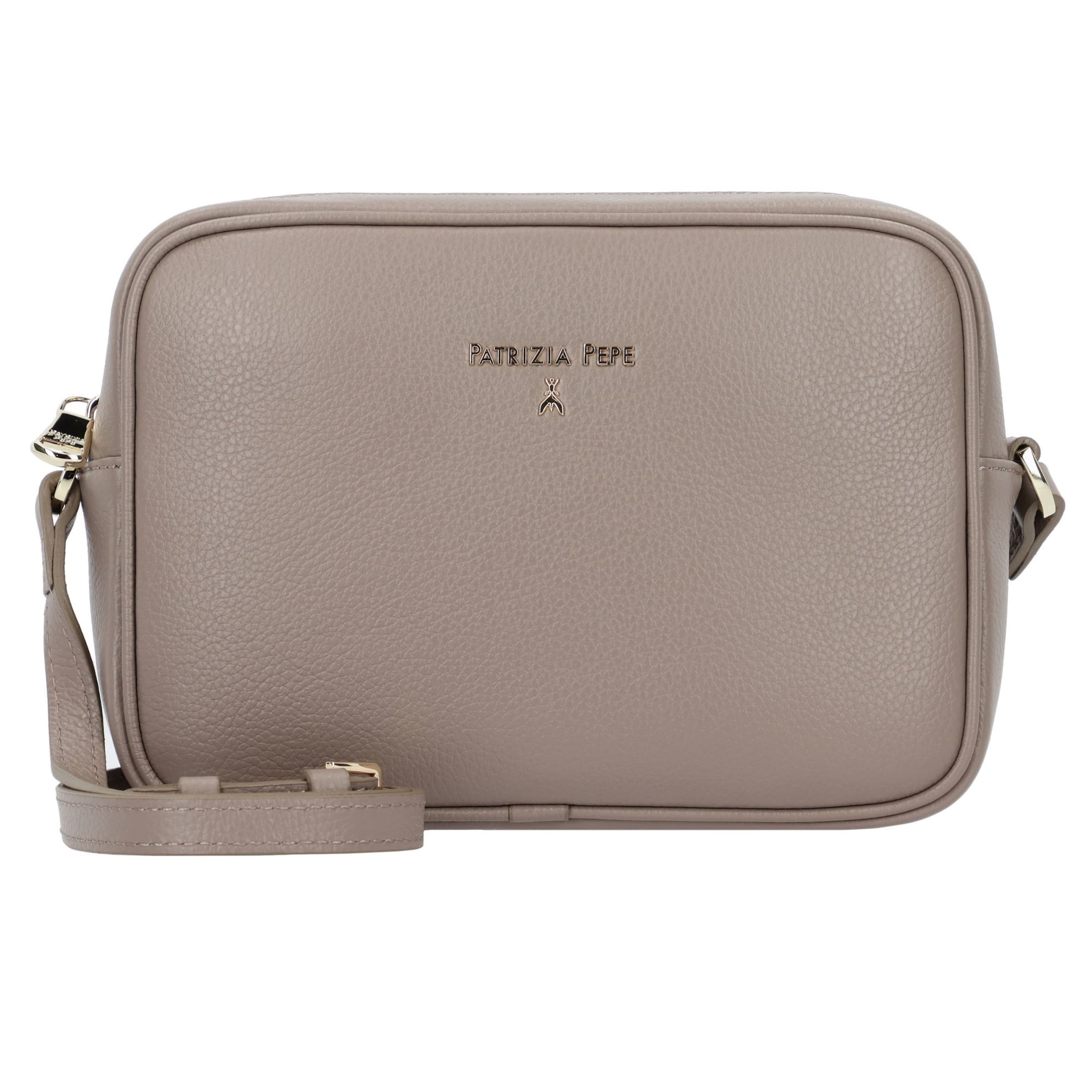 PATRIZIA PEPE Tasche in Braun: Vorderseite