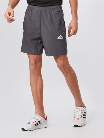 ADIDAS SPORTSWEAR Skinny Sportshorts 'Aeroready Designed To Move ' in Grau: predná strana