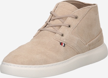 TOMMY HILFIGER Chukka Boots in Beige: voorkant