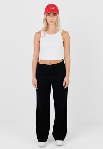 Kleinigkeit - Boné 'Love Is All Around' em vermelho