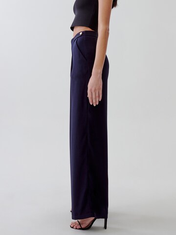 Tussah - Pierna ancha Pantalón 'Xena' en azul