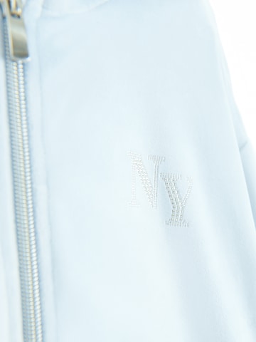 Hanorac de la Cool Club pe albastru