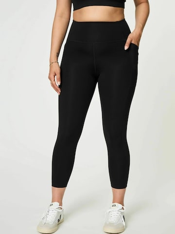 Girlfriend Collective Skinny Sportbroek in Zwart: voorkant