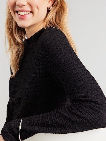 Tricou de la s.Oliver pe negru