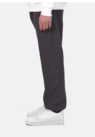 Dropsize - Loosefit Calças de desporto ' ' em preto