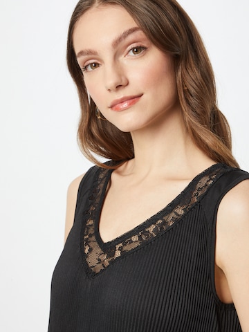 ABOUT YOU Top 'Rita' in Black