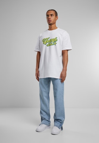 T-Shirt 'Hotel Paradiso' MT Upscale en blanc