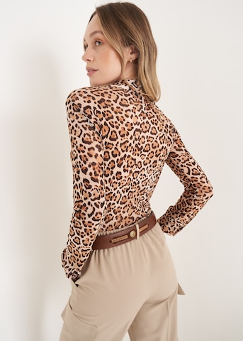 Camomilla Blouse 'Alessiau' in Bruin