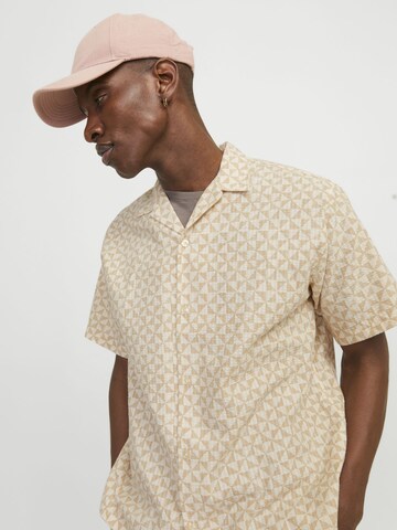 JACK & JONES Comfort fit Button Up Shirt in Beige