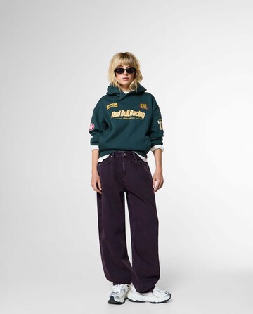 Red Bull Racing x Pepe Jeans Loosefit Jeans in Rood