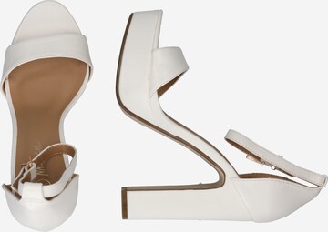 Nasty Gal - Sapatos abertos atrás 'On the Rise' em branco