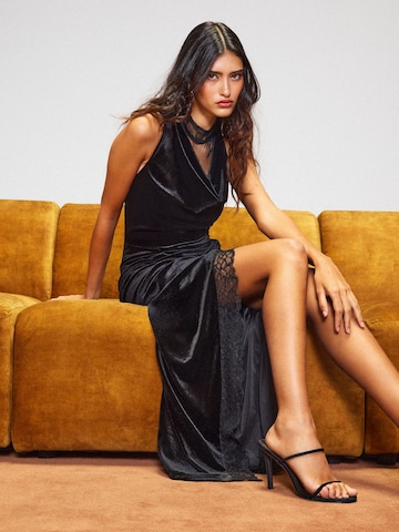 Lipsy Kleid in Schwarz