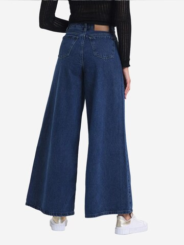 Hiccup Wide leg Jeans in Blue