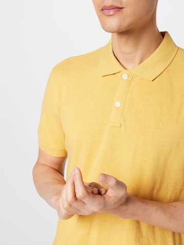 Banana Republic - Camisa em amarelo