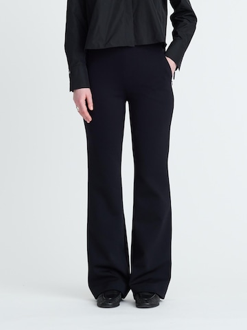 Minx Bootcut Hose 'JOAN'‌‌‌‌‌ in Schwarz