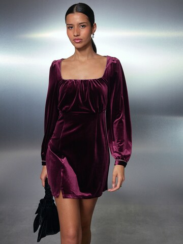 Abito di Next in rosso: frontale